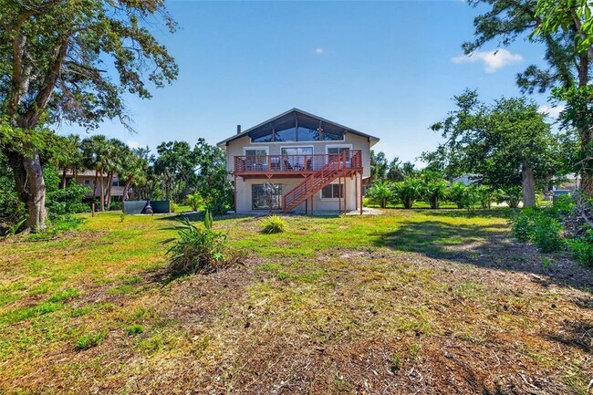 Building Photo - 1300 Pleasant Way S