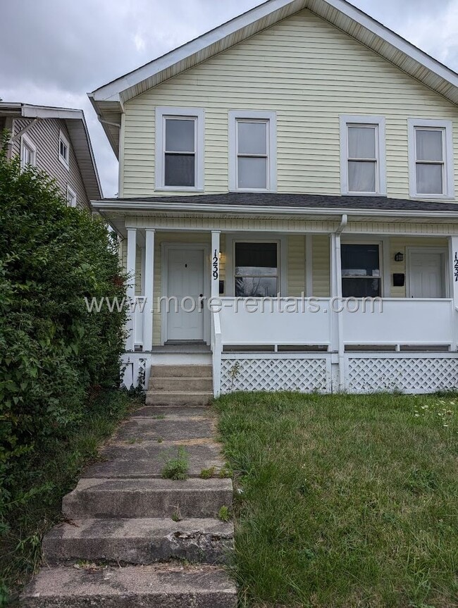 Building Photo - 1237-1239 Atcheson St
