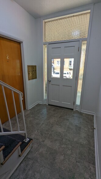 Building Photo - 1641 Lucia Ave