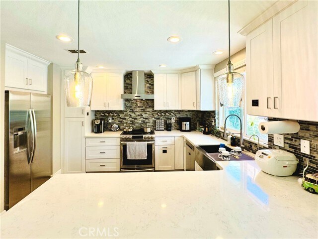 Building Photo - 750 Lincoln Ave