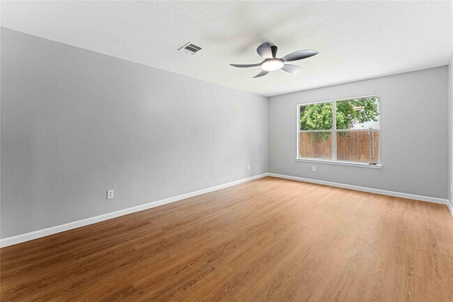 Building Photo - 22250 Queenbury Hills Dr