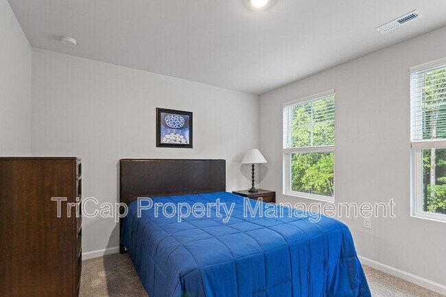 Building Photo - 1721 Chirping Trl