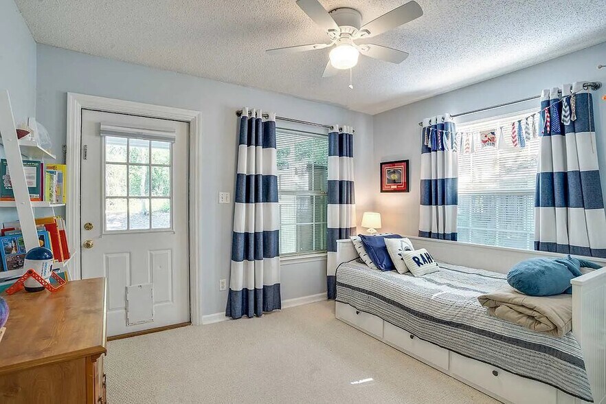 Building Photo - 3498 Chatelaine Ct