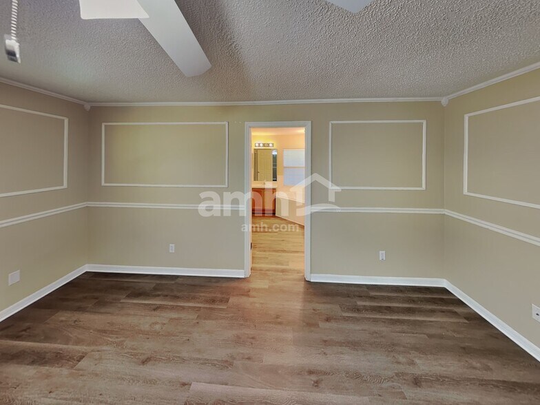 Building Photo - 4012 Waltham Forest Dr