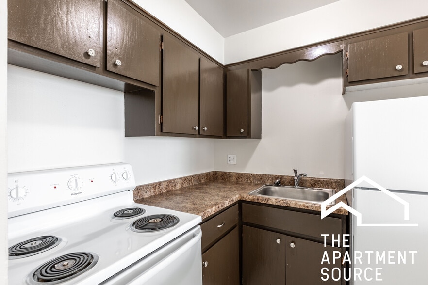 Building Photo - 7308 W North Ave