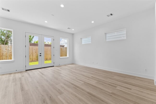 Building Photo - 3426 Bolin Rd