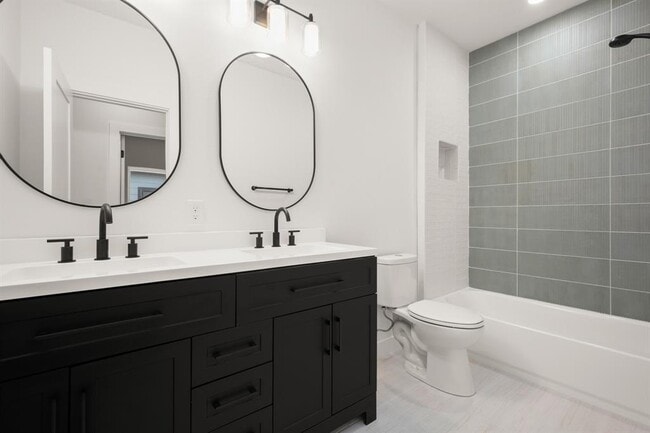 Building Photo - 306 Ave P