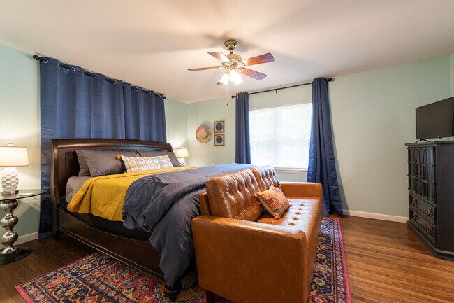 Building Photo - 6924 W Markham St