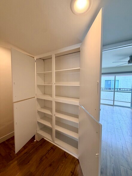 Linen closet upstairs 2 - 310 20th St