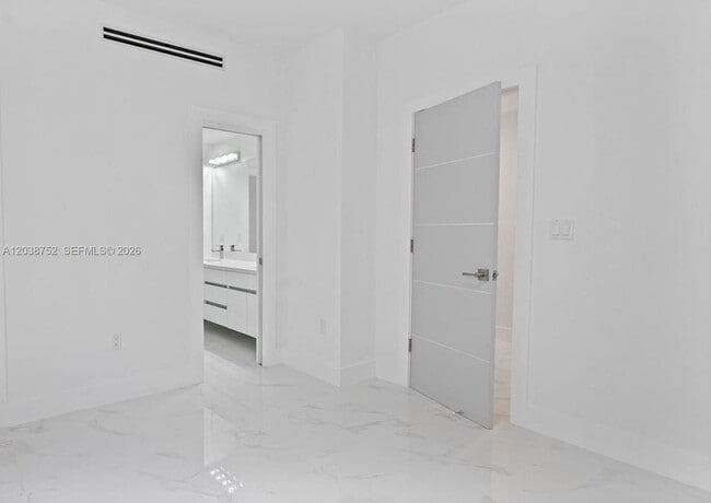 Building Photo - 3374 Perry Frow Dr