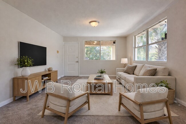 Building Photo - 1593 W 21st St