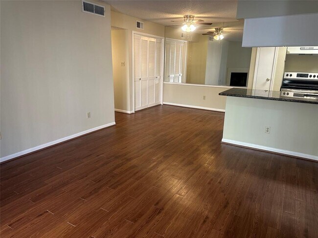 Building Photo - 2120 El Paseo St