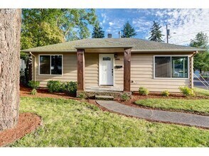 Building Photo - Adorable Cottage in SE Portland