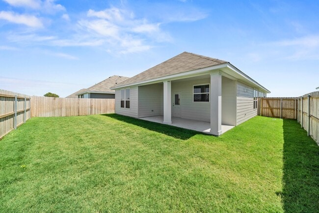 Building Photo - 604 La Parra Bend