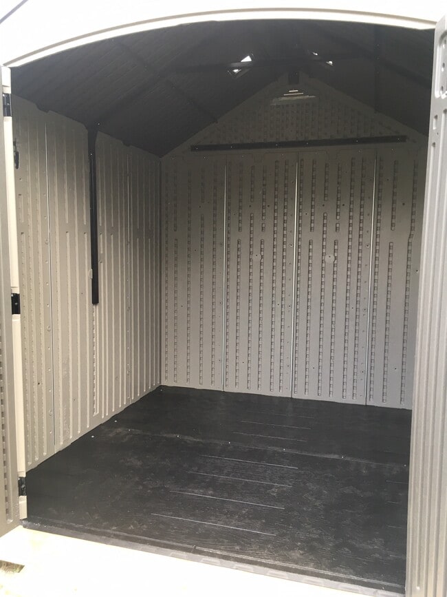 Building Photo - 206 Harrington Ave