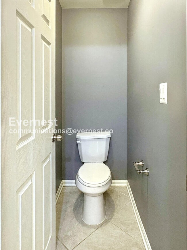 Building Photo - 8134 Villaggio Dr