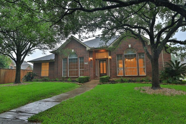 Building Photo - 17222 Leeside Dr