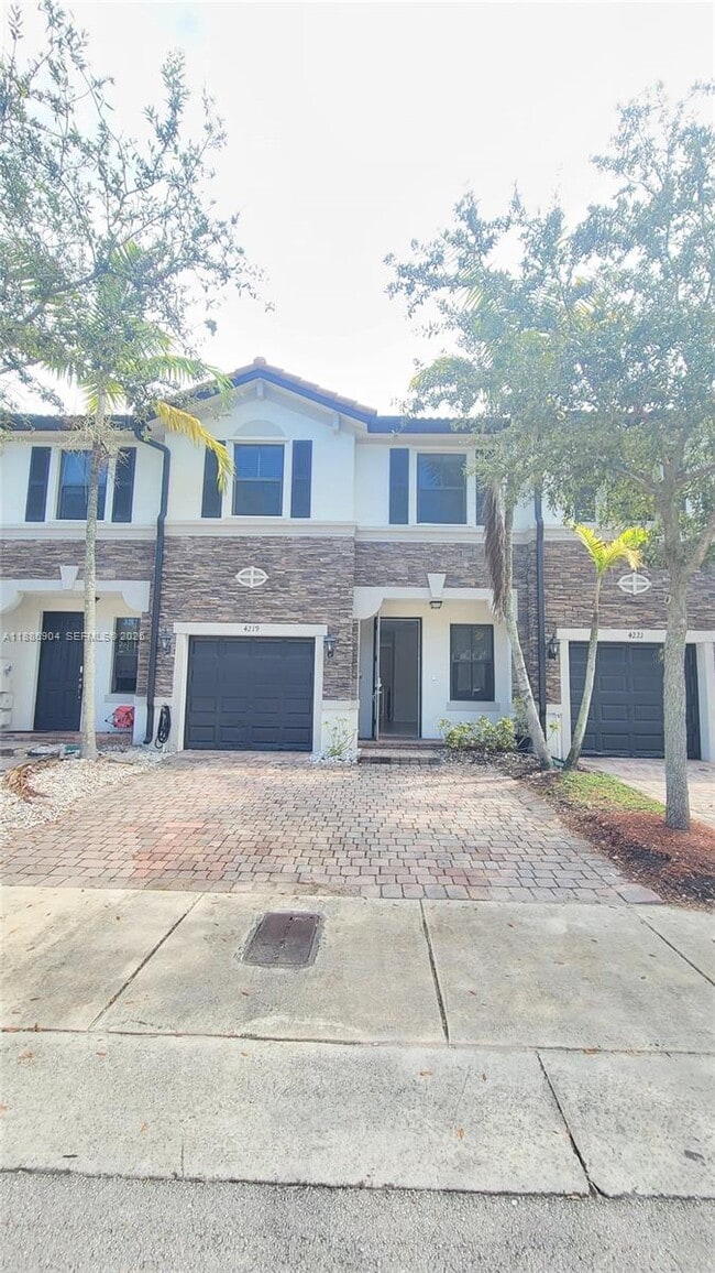 Building Photo - 4219 SW 164th Ct