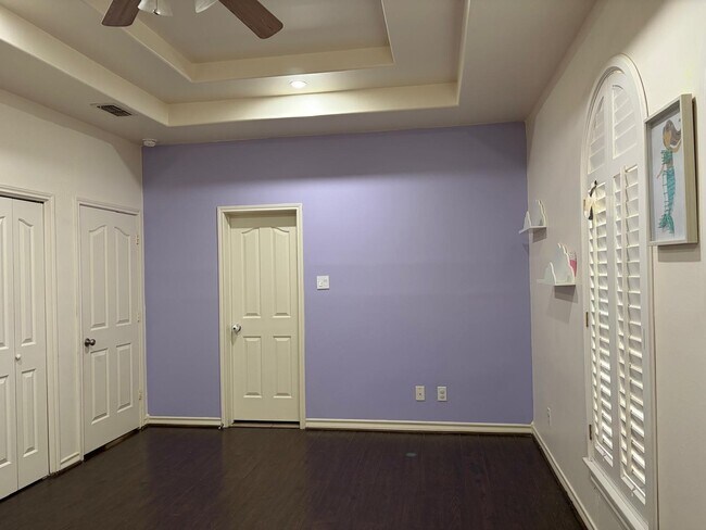 Building Photo - 102 Cardinal Ln