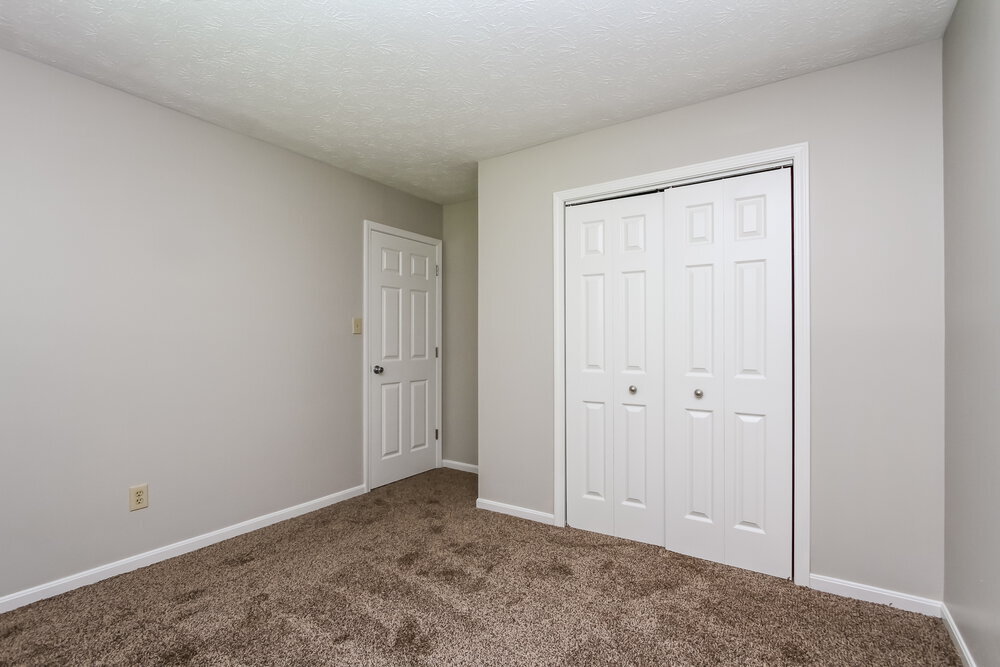 Building Photo - 5766 Pine Knoll Blvd