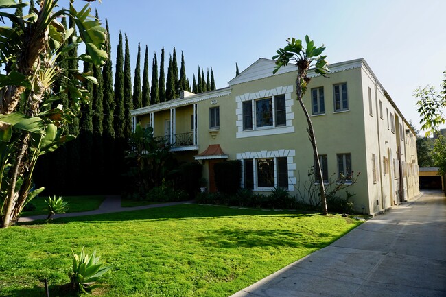 Building Photo - 5432 Russell Ave