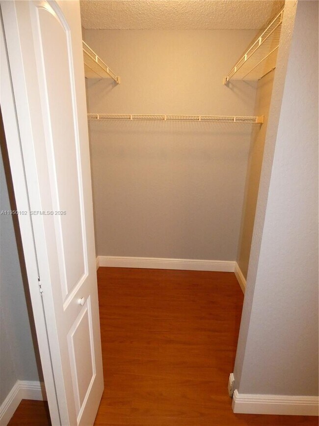 Building Photo - 2810 N Oakland Forest Dr