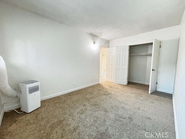 Building Photo - 1835 W Crestwood Ln