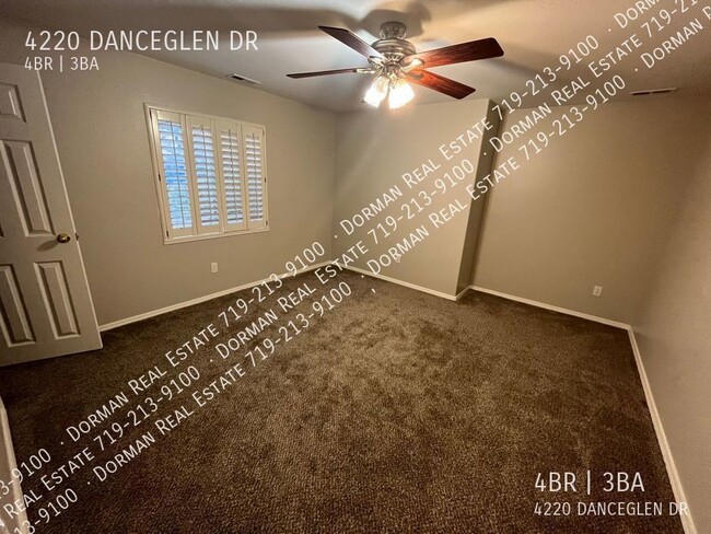 Building Photo - 4220 Danceglen Dr