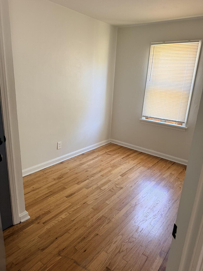 Building Photo - **MOVE-IN SPECIAL**