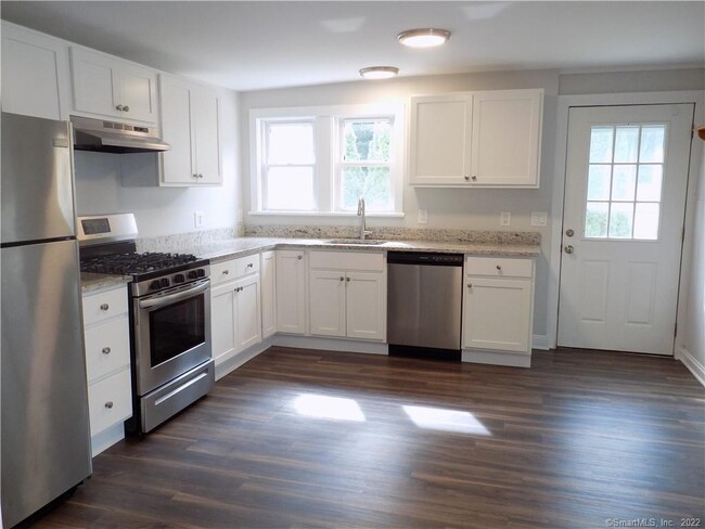 Primary Photo - 168 Greenwood Ave