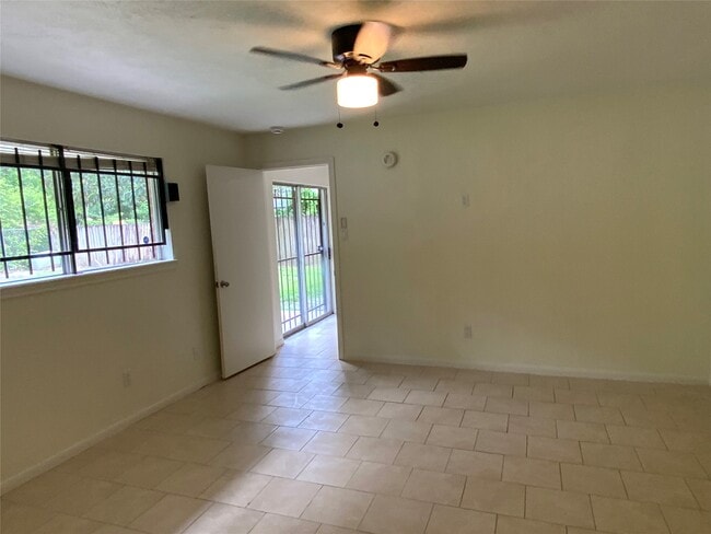 Building Photo - 7710 Ashmole Ln