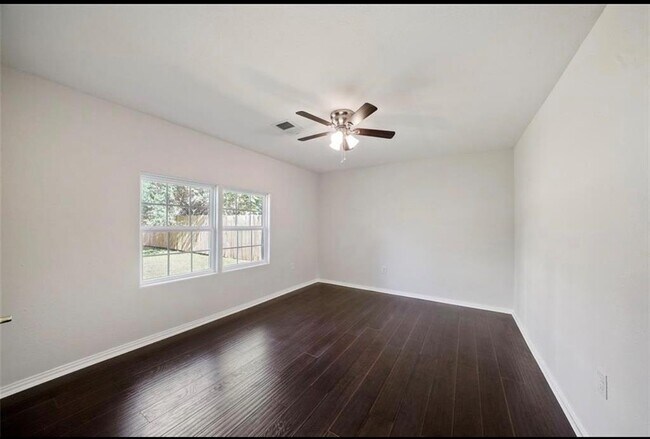 Building Photo - 6526 Westview Dr
