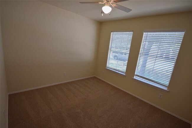 Building Photo - 3575 Rock Shelf Ln