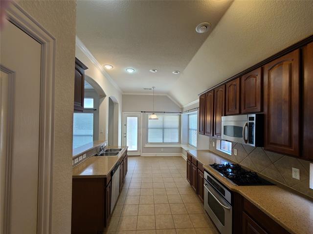 Building Photo - 9729 Stripling Dr