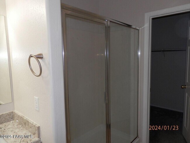 Building Photo - 7007 E Lantern Lane East