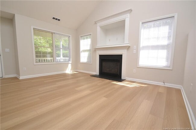 Building Photo - 1914 Sterling Hill Dr