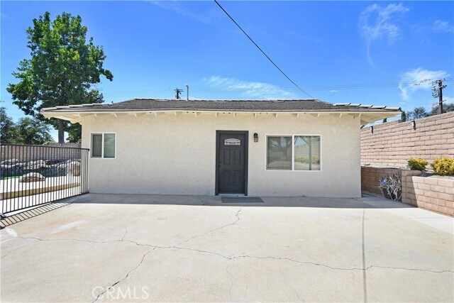 Building Photo - 1913 N Vallejo Way