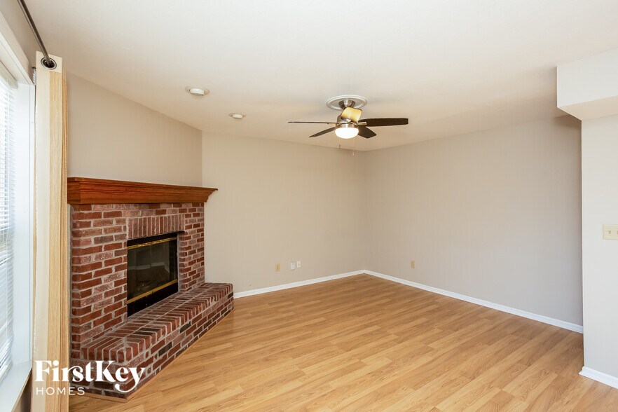 Building Photo - 896 Preakness Dr