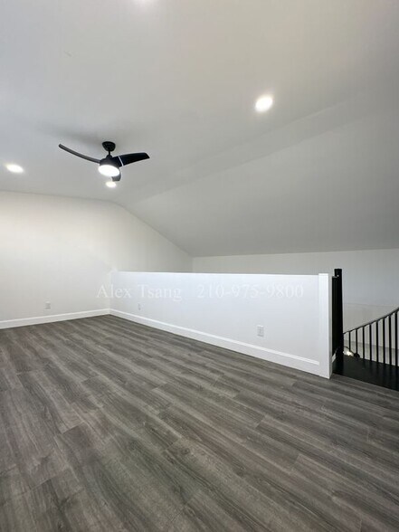 Building Photo - 316 Toledo St