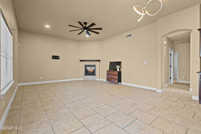 Building Photo - 11409 Pifas Nevarez Pl