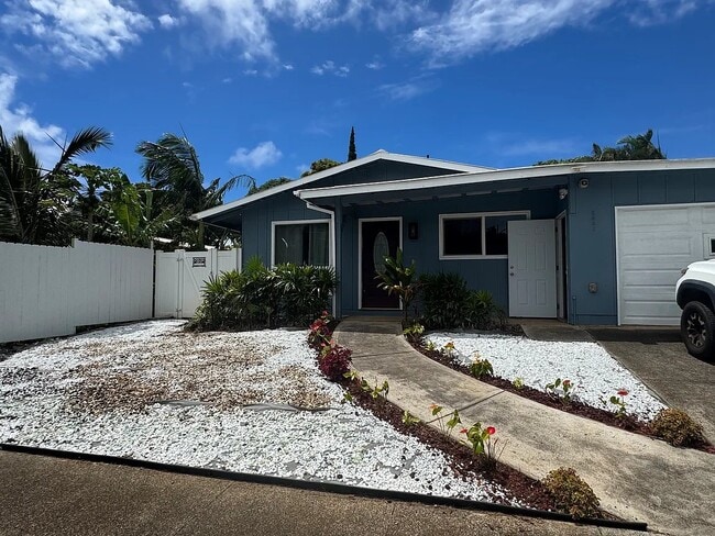 Building Photo - 2847 W Lelehuna Pl