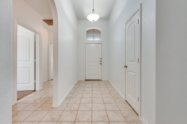 Building Photo - Attractive 4-Bedroom Home in Villages of Eagle Mountain!