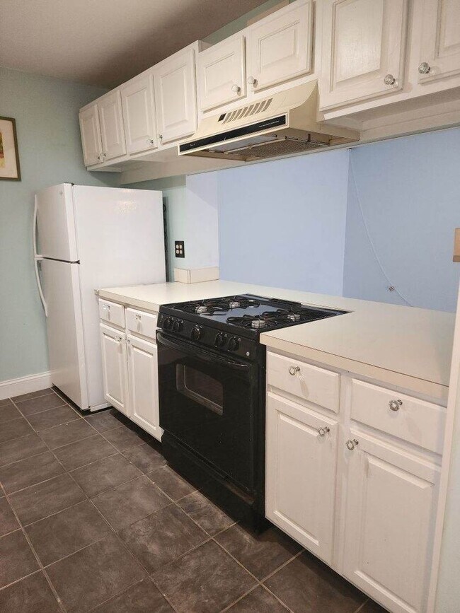 Building Photo - COMING SOON - Waters Edge Condo