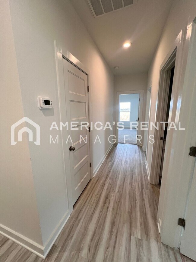 Building Photo - 21521 Tawny Lp