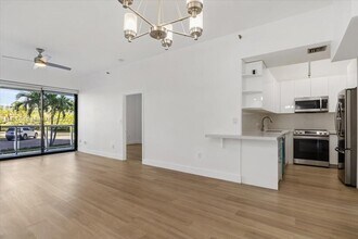 Building Photo - 20505 E Country Club Dr