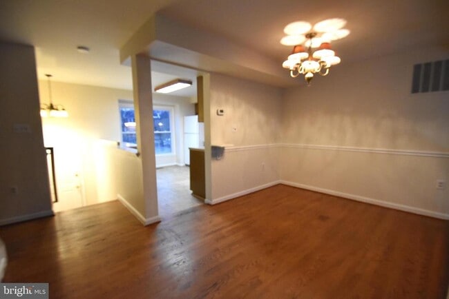 Building Photo - 106 Smithfield Ct