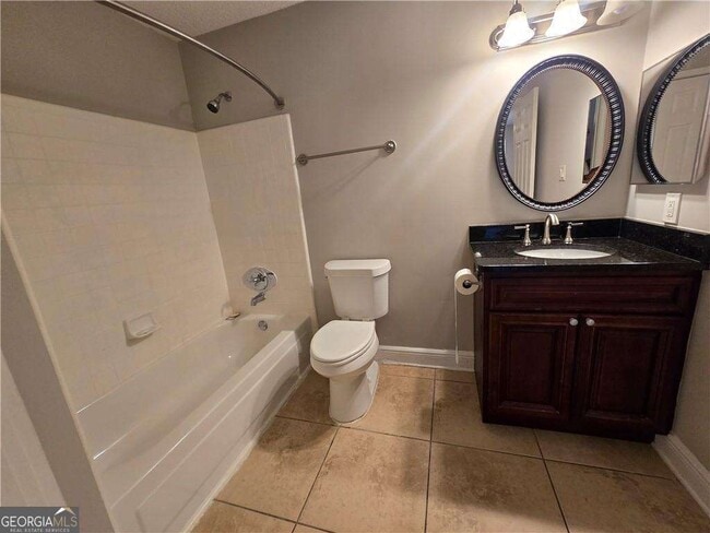 Building Photo - 2205 Santa Fe Pkwy