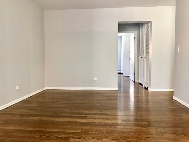 Building Photo - 6021 N Winthrop Ave