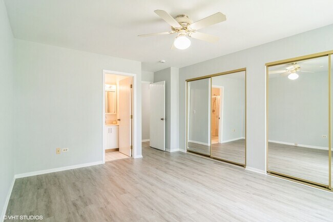 Building Photo - 542 Lyon Dr