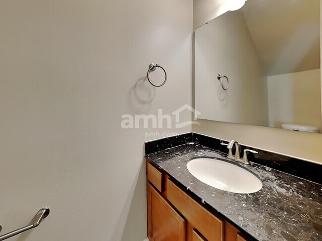 Building Photo - 105 Habersham Ct